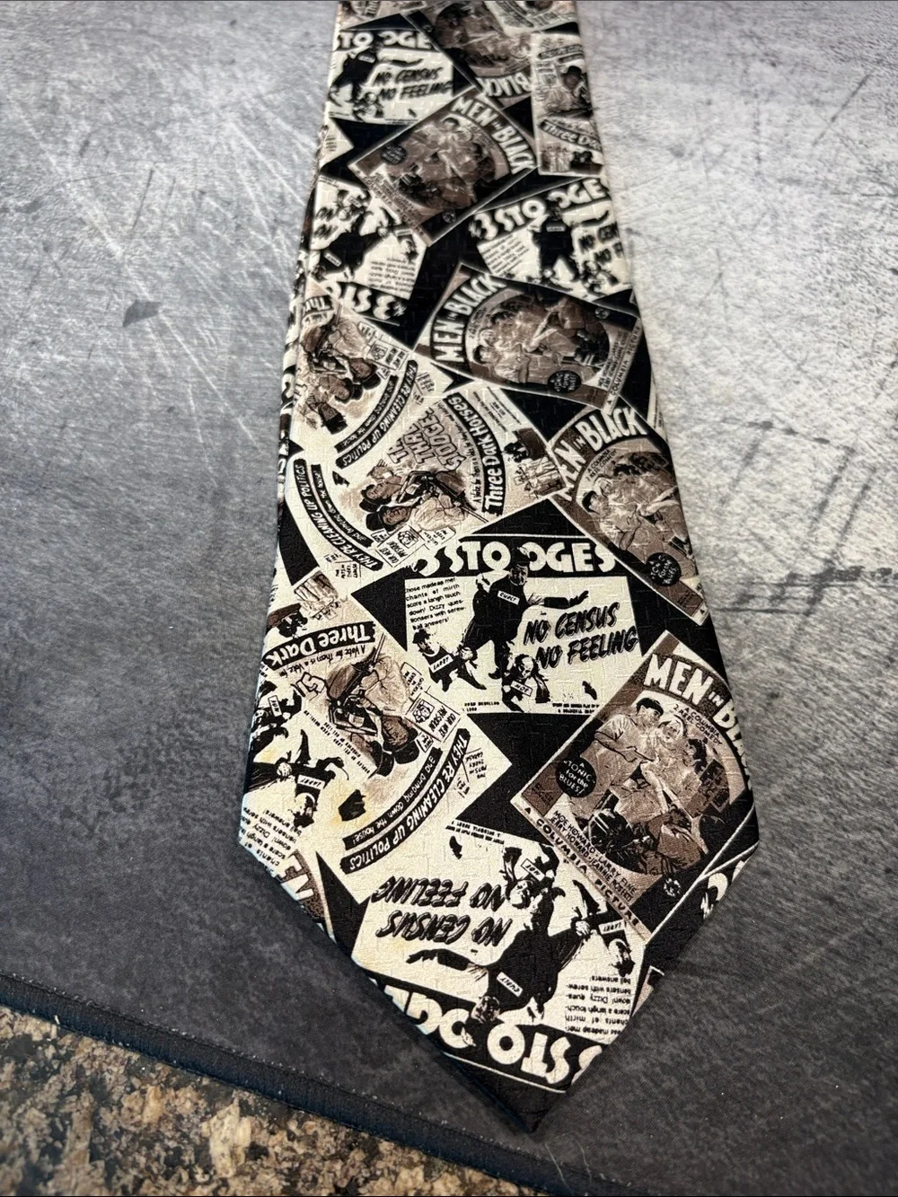 Men's Black & Cream Graphic Novelty Tie